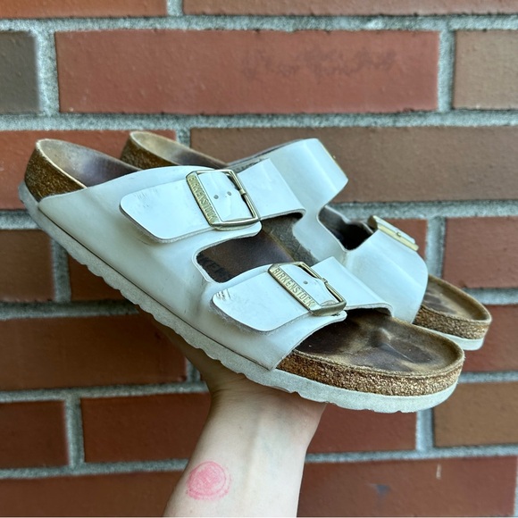 Birkenstock White Arizona Sandals - Picture 1 of 6